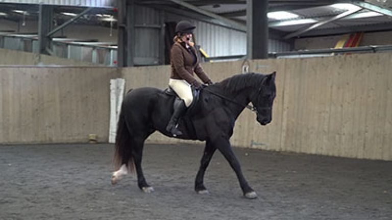 Sarah and Gwar still 002